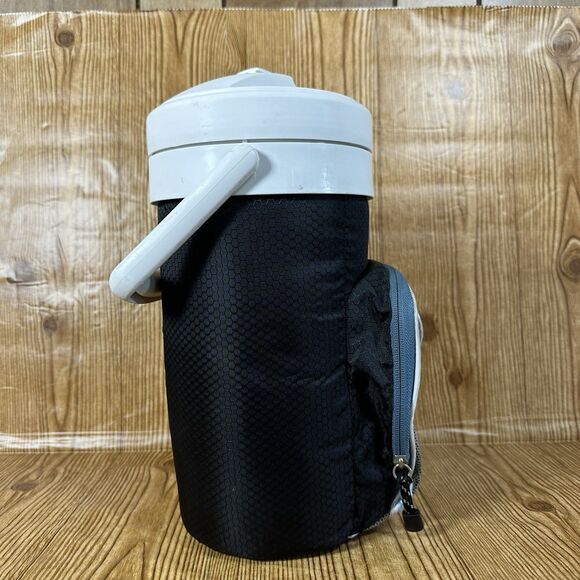 Igloo Water Jug Cooler With Cover 1/2 gallon  with Storage Pouch 12.5” - Picture 4 of 11
